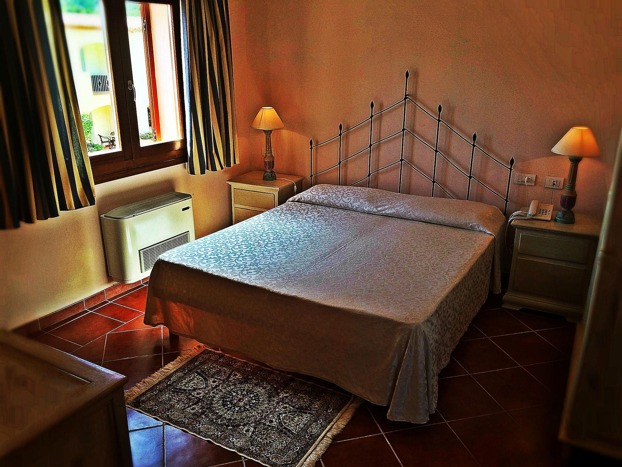 Monti Di Mola 4*