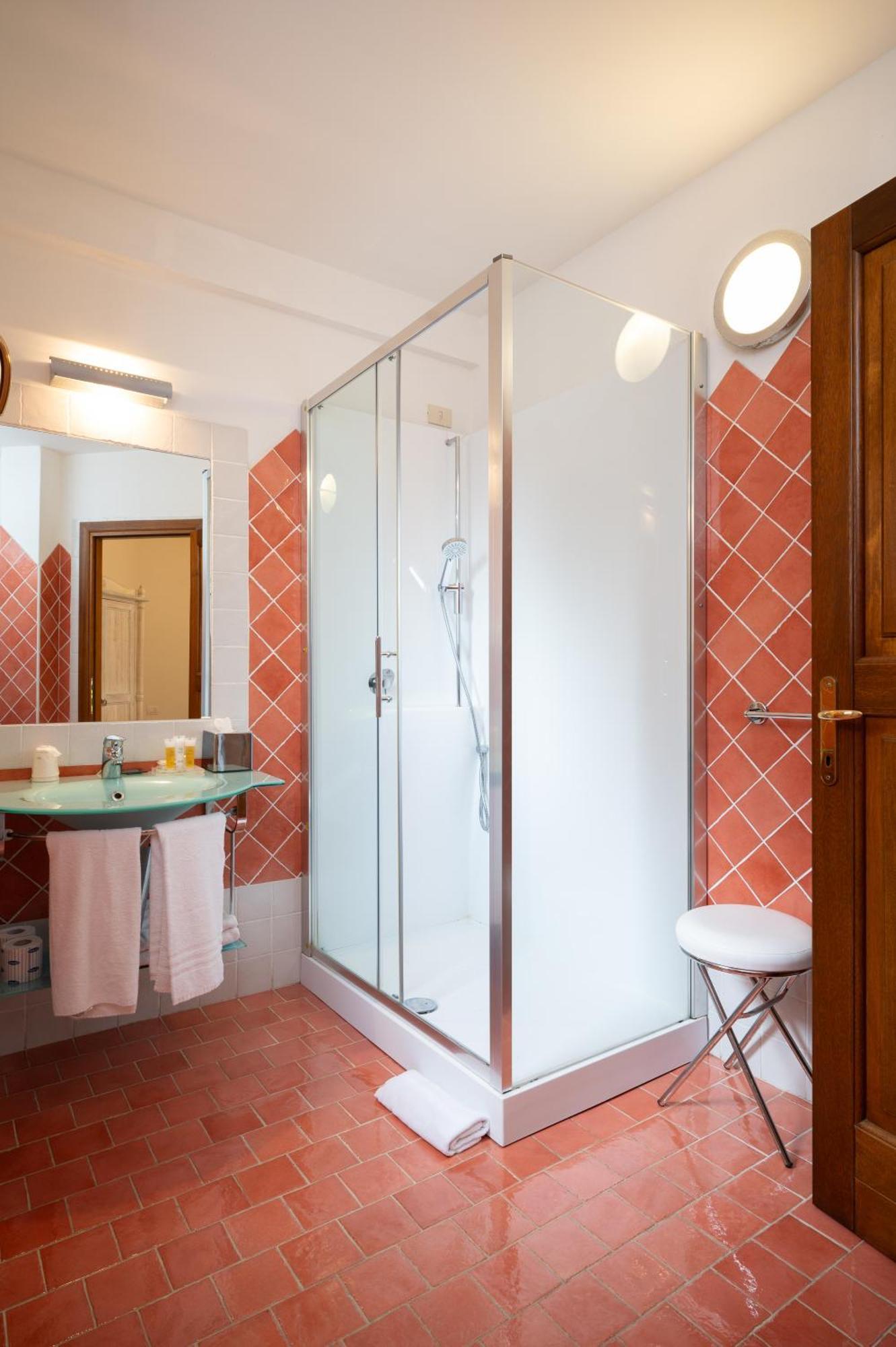 Monti Di Mola 4*