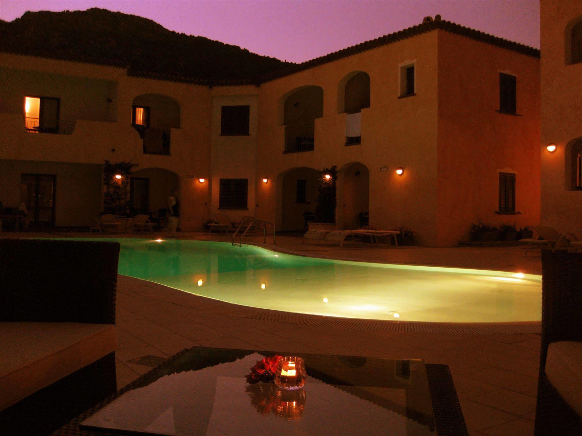 Monti Di Mola Hotel 4*